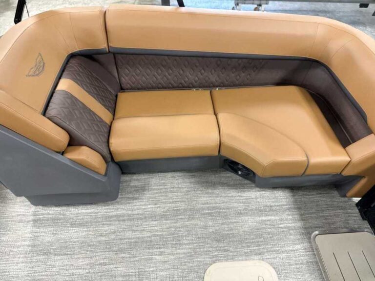 2026 Bennington 22MFB - SPS - Blackout US-ETWC6647J526 [photo 9]